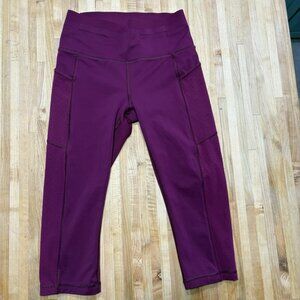 Lululemon plum capri leggings size 6